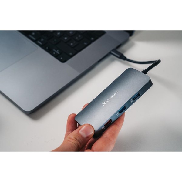 resimler/genel/VERBATIM CMH-09 USB-C Pro 9 Bağlantı Noktalı Dock