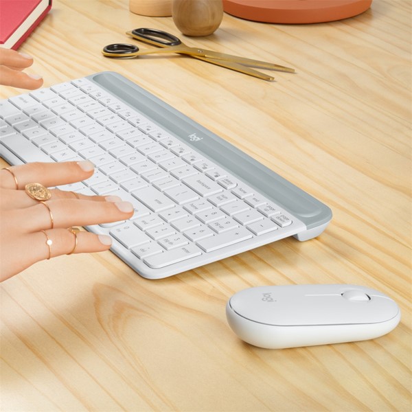 resimler/genel/LOGITECH MK470 Kablosuz Q Trk Beyaz Multimedya Klavye - Mouse Set 920-009436