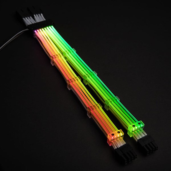 resimler/genel/LIAN LI Strimer 8pin RGB PCIe Power Kablosu