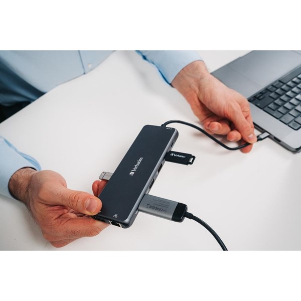 resimler/genel/VERBATIM CMH-13 USB-C Pro Çok Bağlantı Noktalı Dock